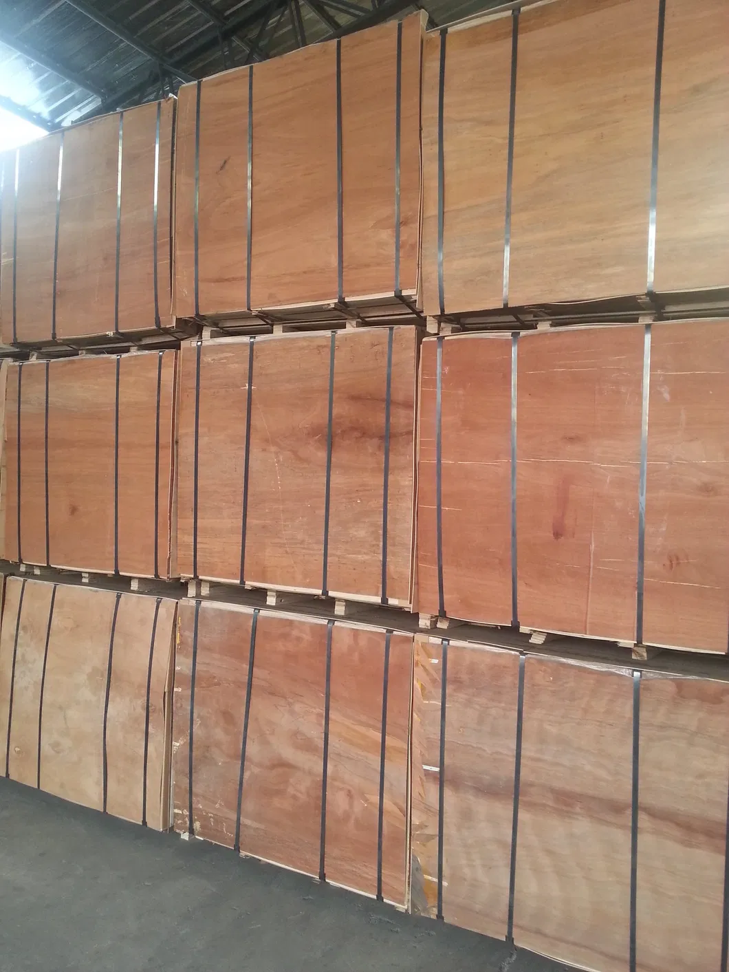 1220*2440*17mm &nbsp; Black Film Faced Plywood WBP Glue Finger Joint Core for Construction