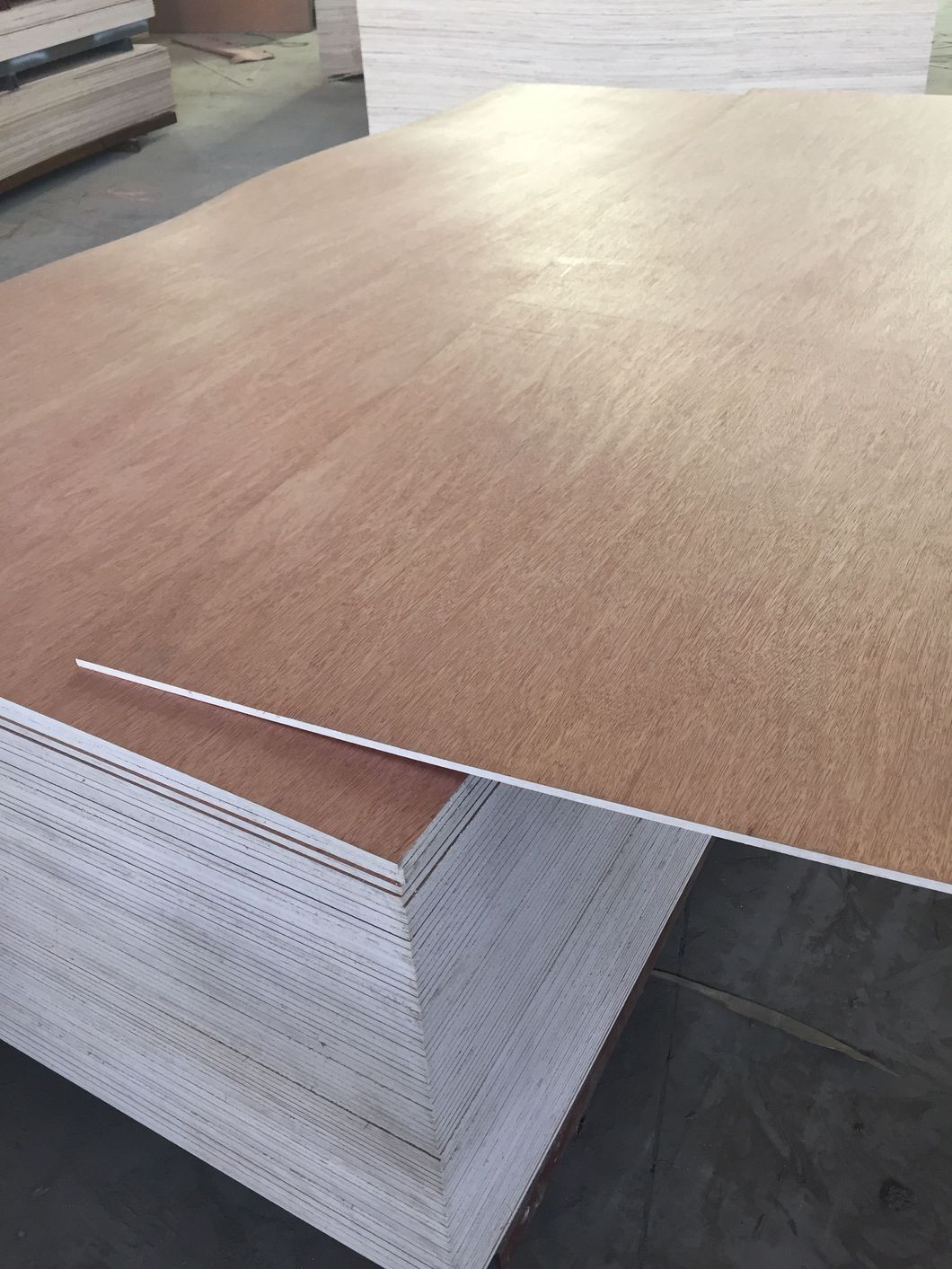1220*2440*18mm BB/CC Grade E0 Glue Commercial Plywood for Furniture From Manufacture