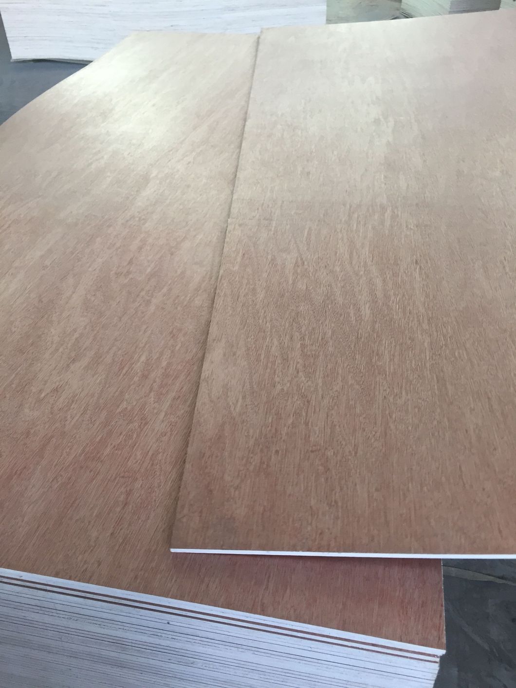 1220*2440*18mm BB/CC Grade E0 Glue Commercial Plywood for Furniture From Manufacture