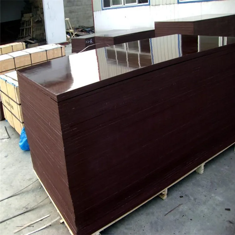 18mm Green/Red/Black/Brwon Film Faced Plywood/Concrete Formwork/Shuttering Plywood Sheet/Marine Plywood with Size 1220X2440/4′x8′ for Construction