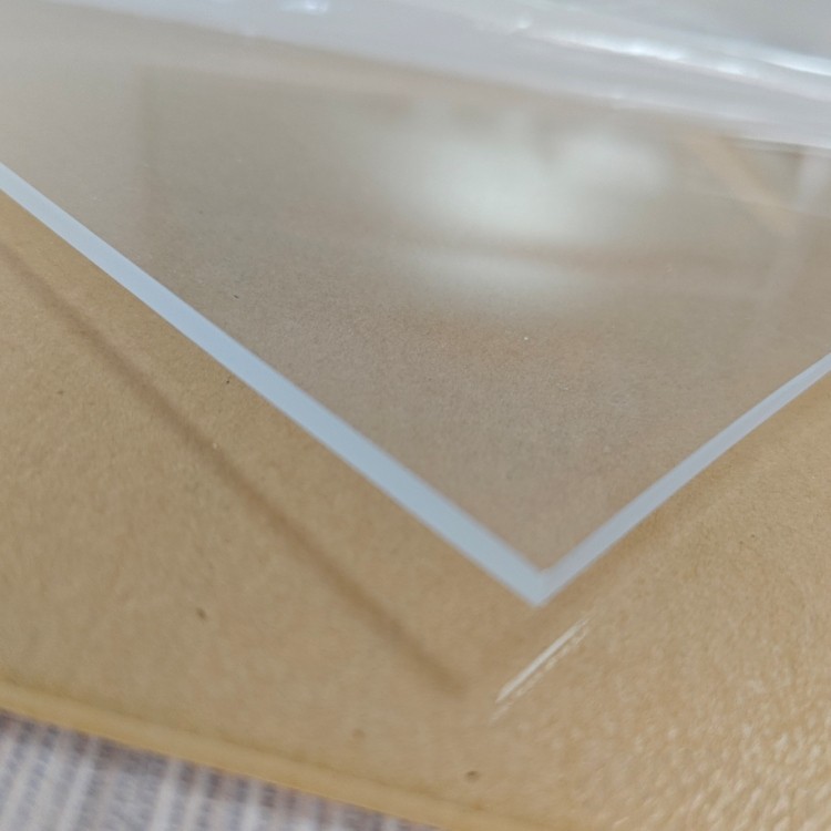 How Do You Remove Scratches from a 3mm Cast Transparent Acrylic Sheet Without Damaging It