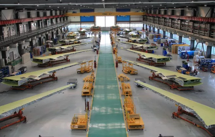 How Does Steel Structure Aircraft Manufacturing Workshop Construction Ensure Efficiency and Safety in Modern Aerospace Production?