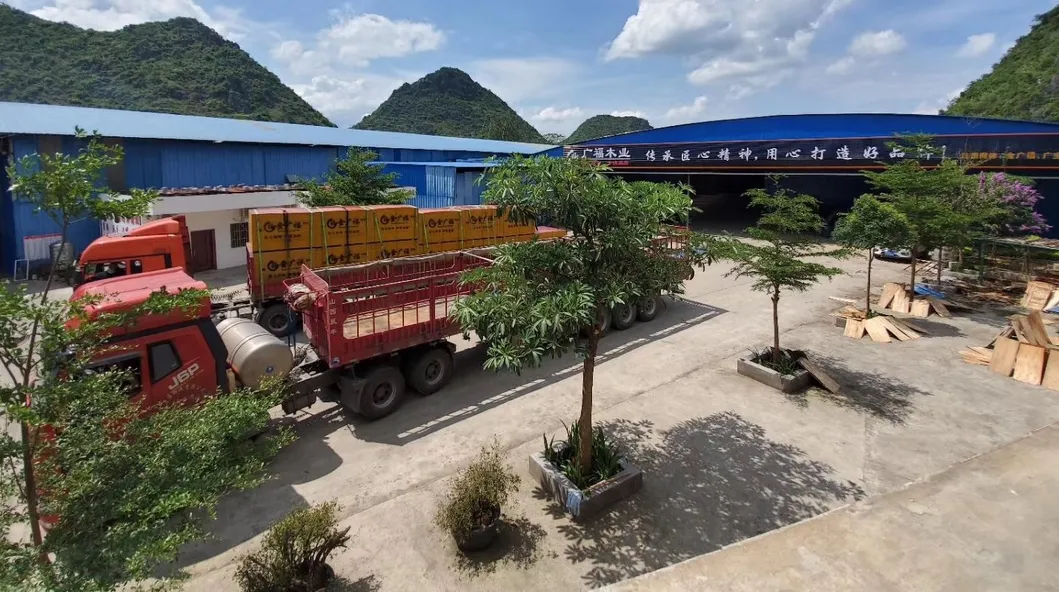 2440*1220mm Film Faced Plywood Pine Core Plywood Construction Marine Plywood /Jgf0042