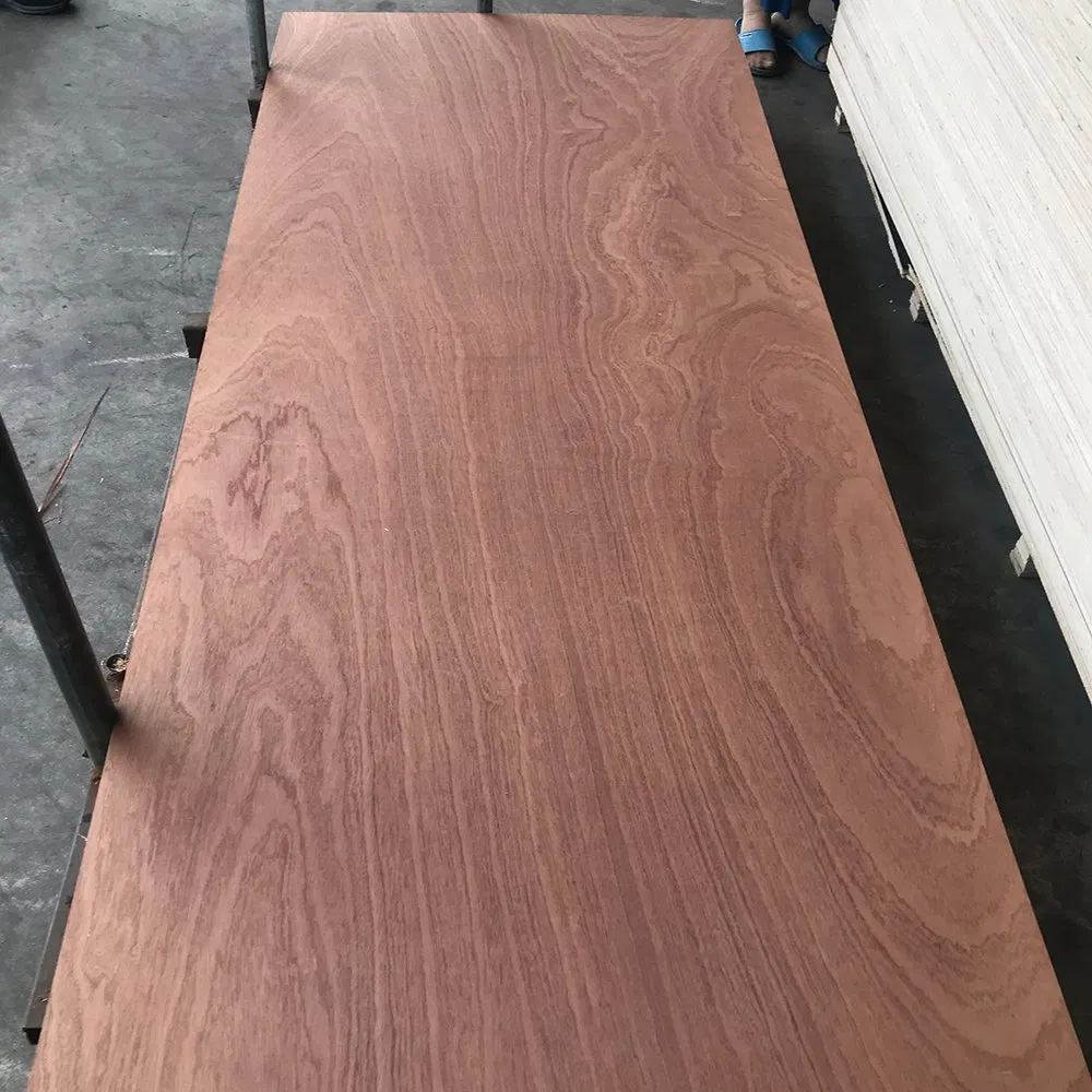 915X2135X2.7mm Red Pencil Cedar Plywood Door Skin Wood Veneer Door Skin