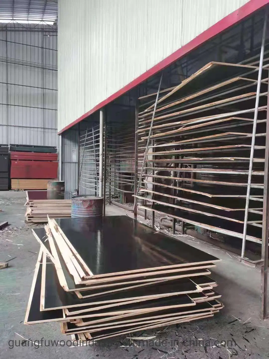 China Factory Film Faced Plywood Phenolic Board Formwork Plywood Marine Plywood for Construction/Jgf0035