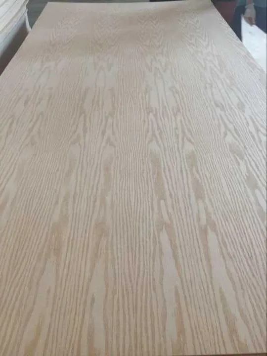 Crown Cut Natural Red Oak Veneer MDF Board